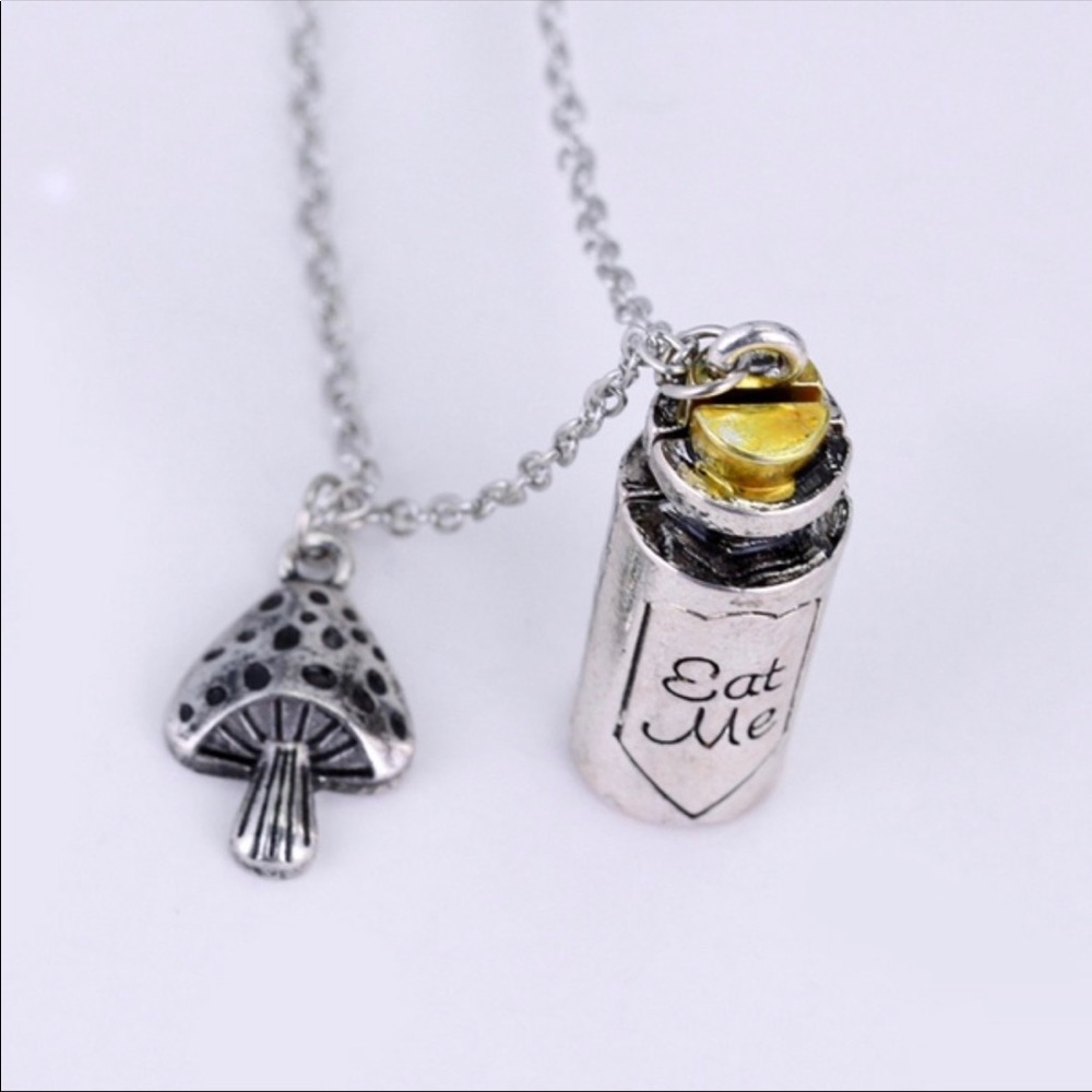 Alice in Wonderland Necklaces 🐇 - Picture 5 of 6